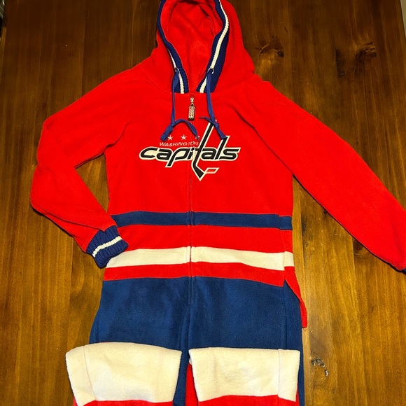 Hockey Sockey Other New Without Tags Washington Capitals One Piece